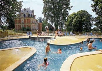 Le Chateau De Pretreville La Riviere-Saint-Sauveur Luaran gambar