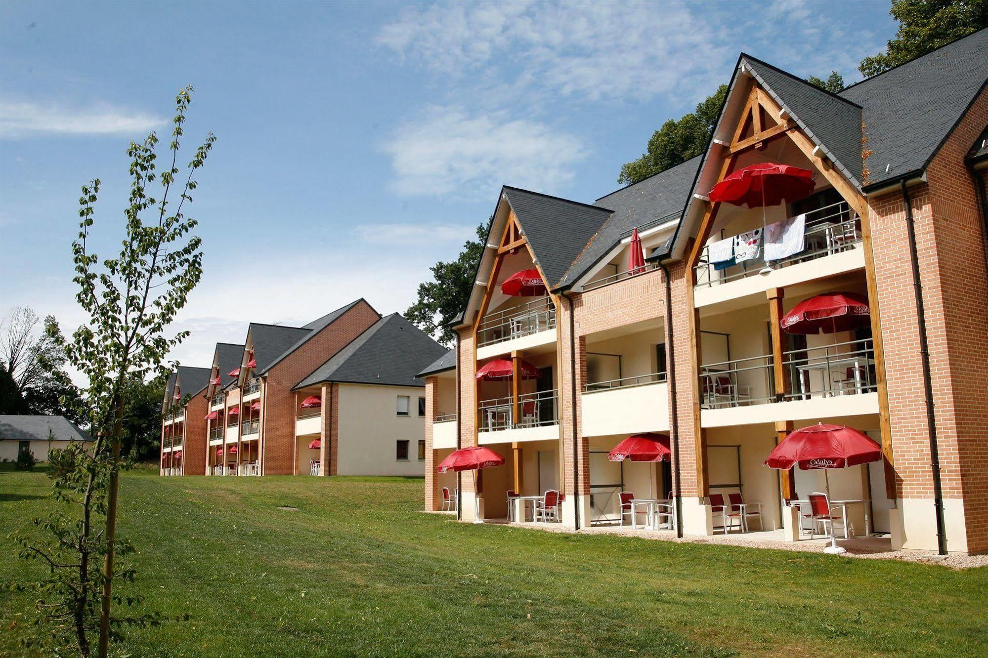 Le Chateau De Pretreville La Riviere-Saint-Sauveur Luaran gambar